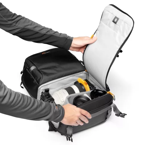 Lowepro Fastpack BP 250 AW III (fekete) (LP37333-PWW)