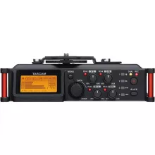 Tascam DR-70D soksávos hordozható PCM hangfelvevő (334-DR70D)