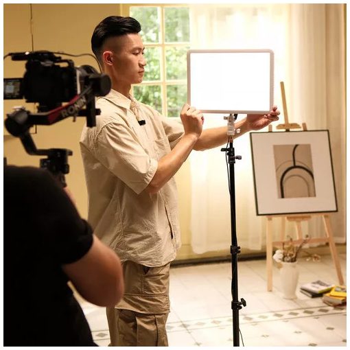 "Tartalomgyártó"-Godox LEDP260C Pro (45W) LED Lámpa Szett  2m magas állvánnyal