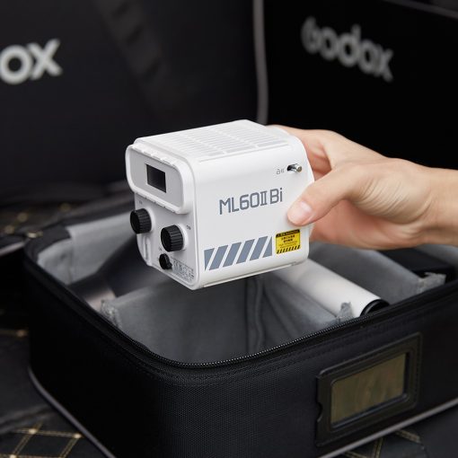 Godox ML60II BI Bi-Color LED lámpa KIT1 - AK-B01 akku tartóval (2800k-6500K)