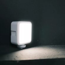 Ulanzi VL49 kis méretű LED lámpa beépített akkumulátorral, fehér (UL-2215)