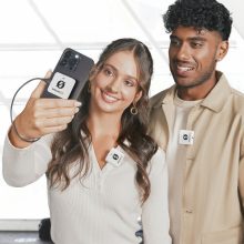 RODE WIRELESS ME FEHÉR DUAL ULTRA KOMPAKT DIGITÁLIS VEZETÉK NÉLKÜLI MIKROFON RENDSZER KÉT ADÓVAL, ADÓKBA ÉS VEVŐBE ÉPÍTETT MIKROFONNAL  (WIMEDUAL)