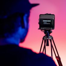 Caruba univerzális súgógép fényképezőgéphez, telefonhoz és tablethez